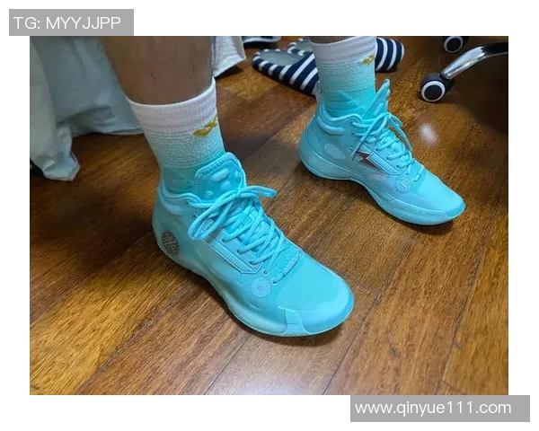 球袜的舒适与功能性设计解析：从材质选择到穿搭技巧全方位解析